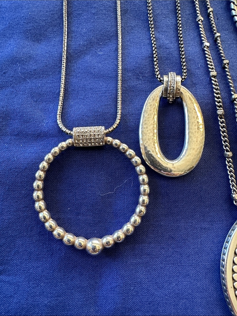 Brighton Bundle! Silver-Tone Necklaces x4 & Silver-Tone Earrings x2 Pair - Picture 3 of 10